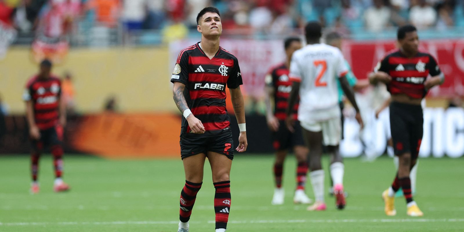 Bayern vence Flamengo por 4 a 2 e marca encontro com o PSG