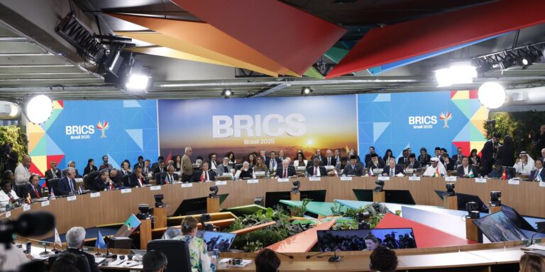Brics aprova parceria para eliminar doenças socialmente determinadas