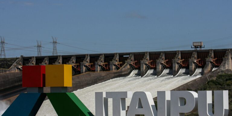 Caminhos da Reportagem apresenta projetos ambientais de Itaipu
