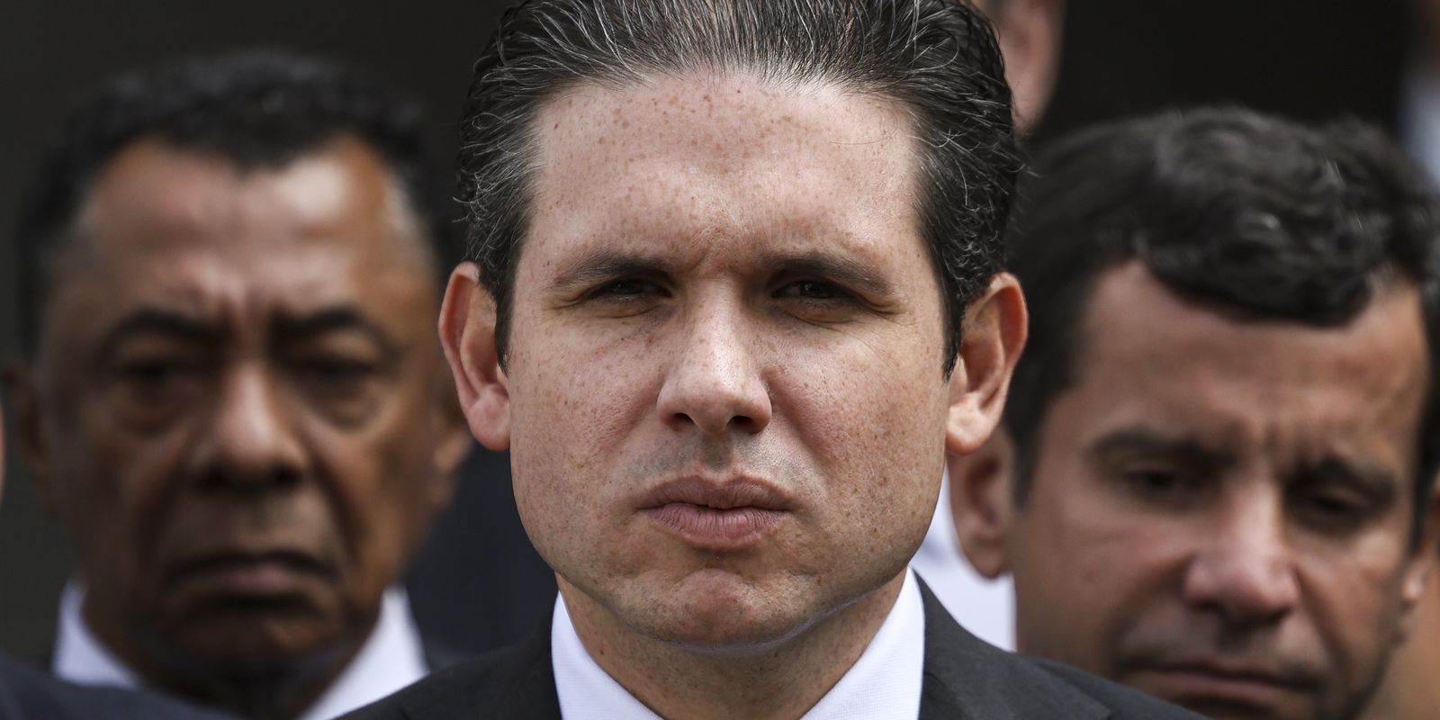 Oposição vai à Câmara, mas Hugo Motta proíbe reunião durante recesso