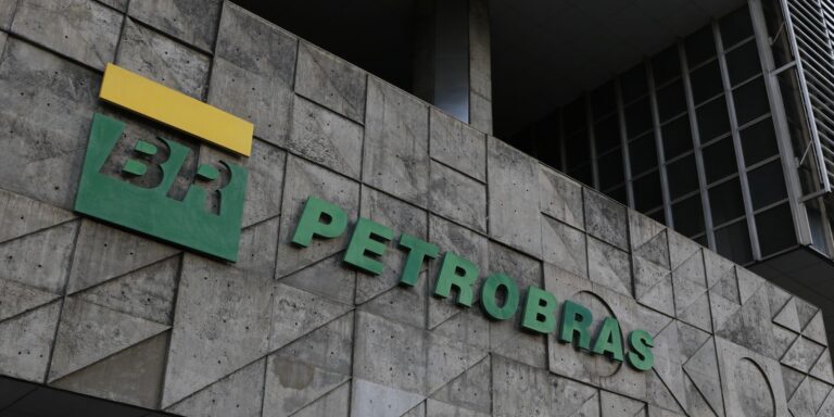Petrobras inicia pagamento de dividendos a acionistas