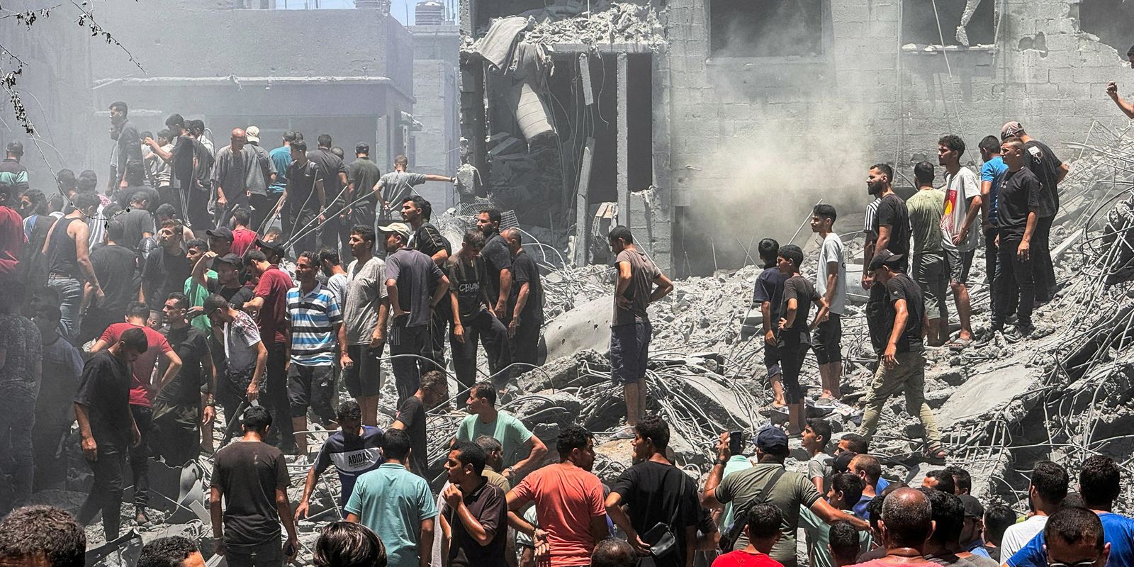 Israel lança grande ataque terrestre e diz que "Gaza está em chamas"