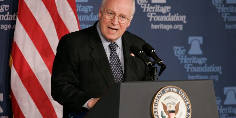Morre aos 84 anos ex-vice-presidente dos EUA Dick Cheney