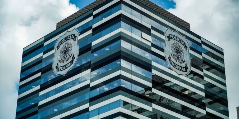 PF cumpre mandados de busca sobre fraude em licitação em São Sebastião