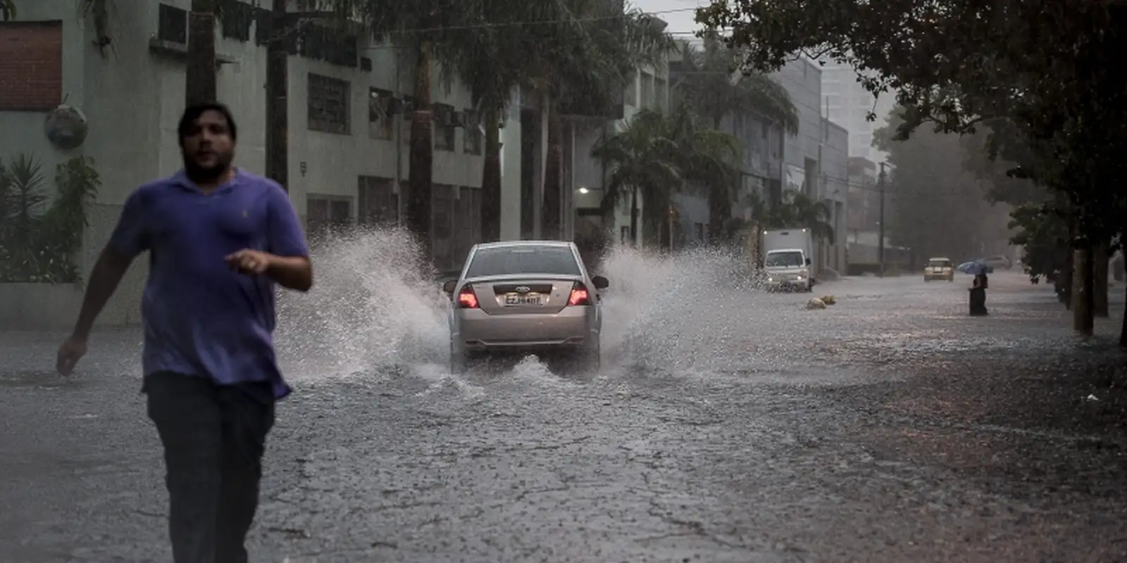 SP: Defesa Civil alerta para chuvas fortes, rajadas de vento e granizo