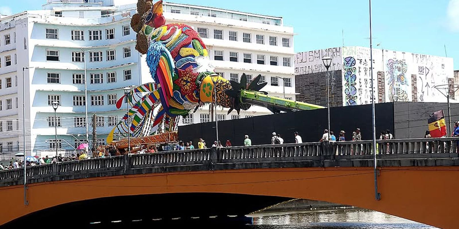 Galo Folião Fraterno homenageia Dom Helder Câmara e Nise da Silveira
