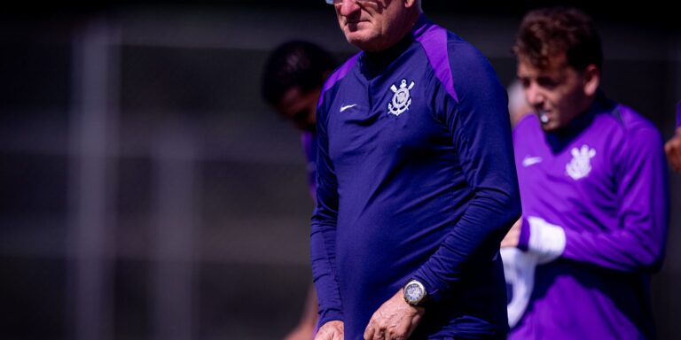 Corinthians demite Dorival Júnior após derrota para o Internacional