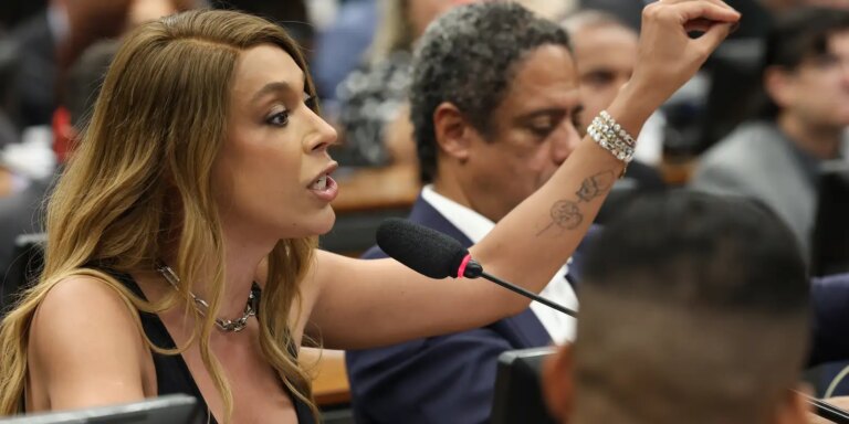 Erika Hilton rejeita negociação sobre compensações na PEC da 6x1 