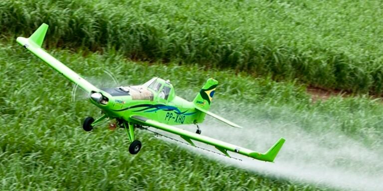 Brasil é 2º maior importador de pesticidas proibidos na UE, diz Oxfam