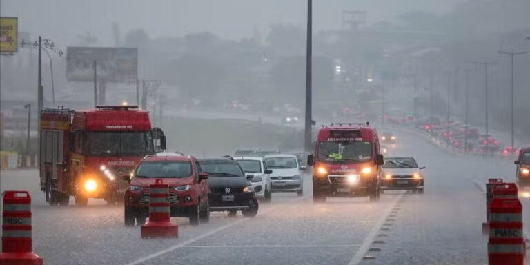 Previsão do tempo: tempestade no Sul com formação de ciclone na costa